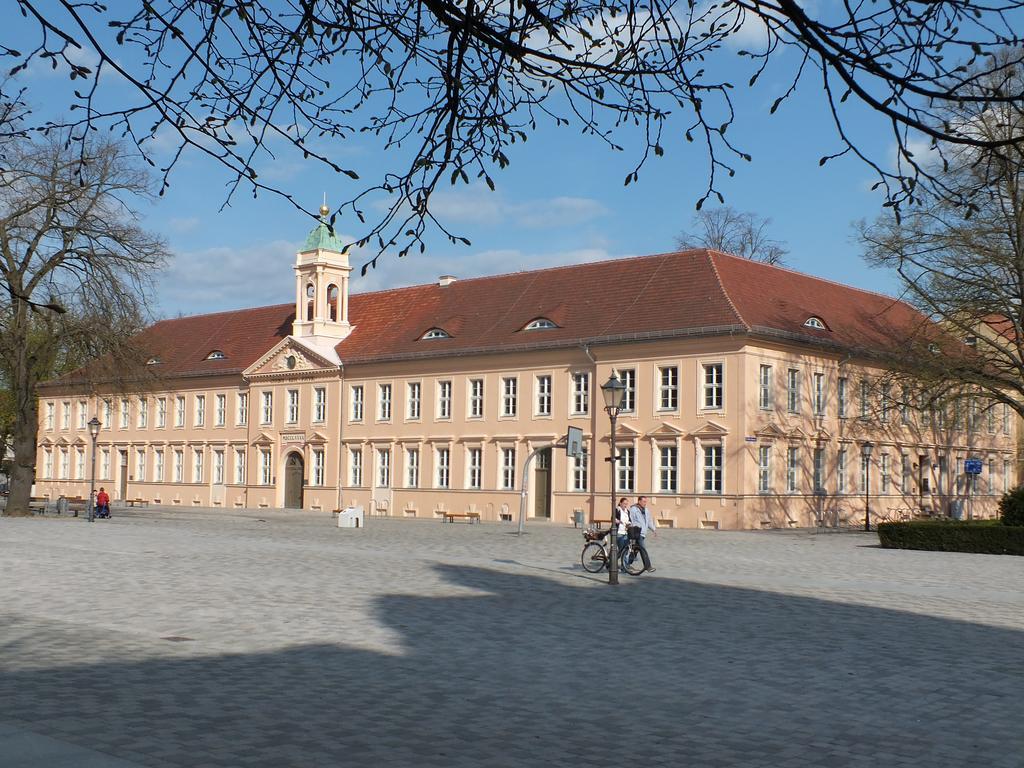 نيوروبين Bed&Breakfast Wagner "Im Alten Pfarrhaus" المظهر الخارجي الصورة