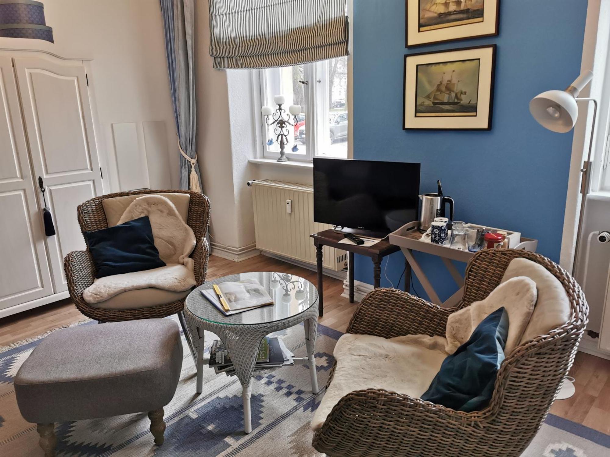 نيوروبين Bed&Breakfast Wagner "Im Alten Pfarrhaus" المظهر الخارجي الصورة