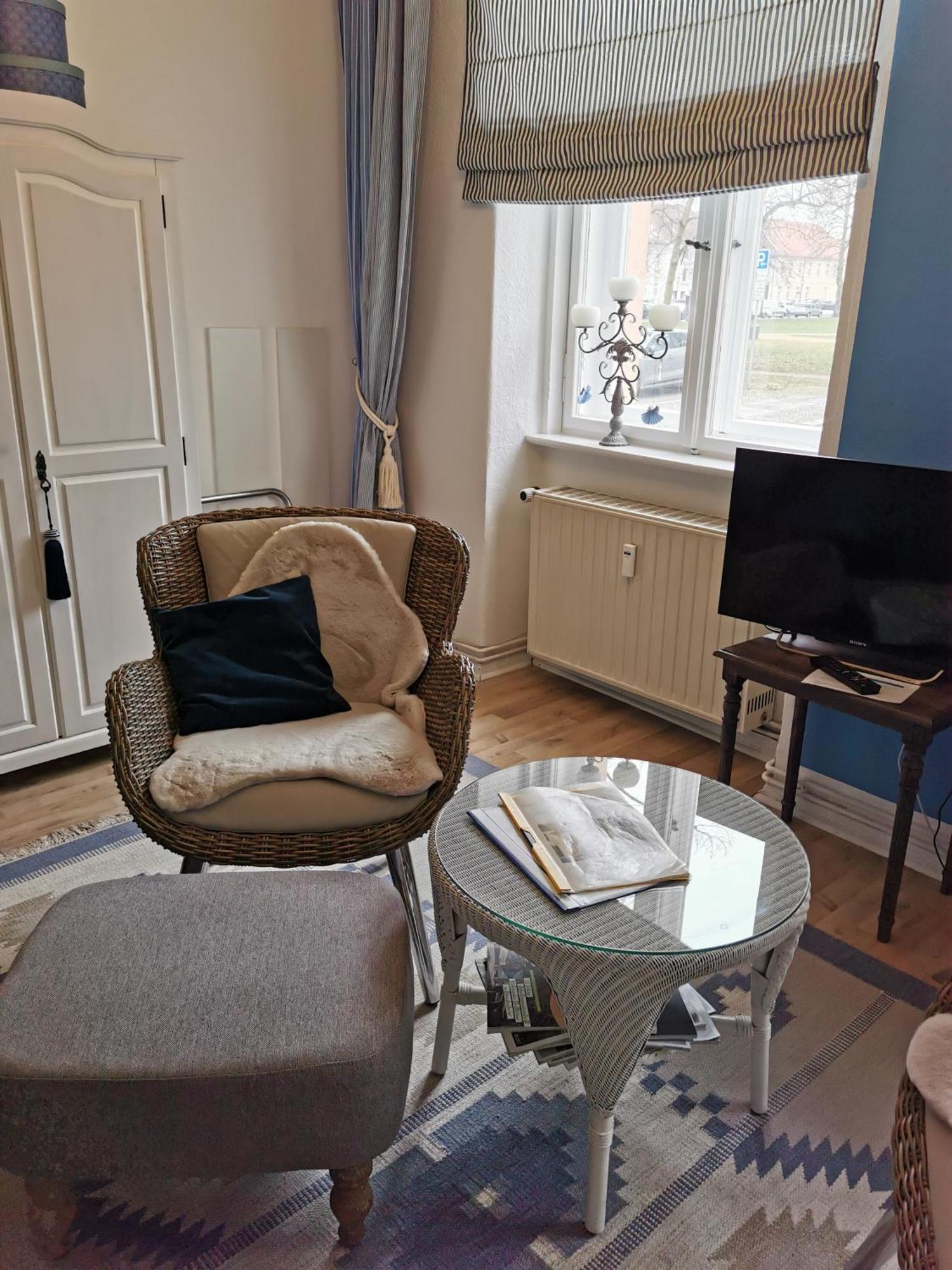نيوروبين Bed&Breakfast Wagner "Im Alten Pfarrhaus" المظهر الخارجي الصورة