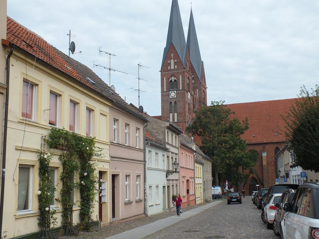 نيوروبين Bed&Breakfast Wagner "Im Alten Pfarrhaus" المظهر الخارجي الصورة